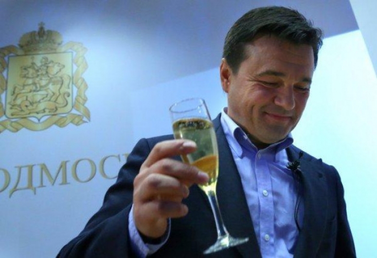Тревожно губернатору Воробьёву. Скоро в Подмосковье не останется ни одного не арестованного главы района