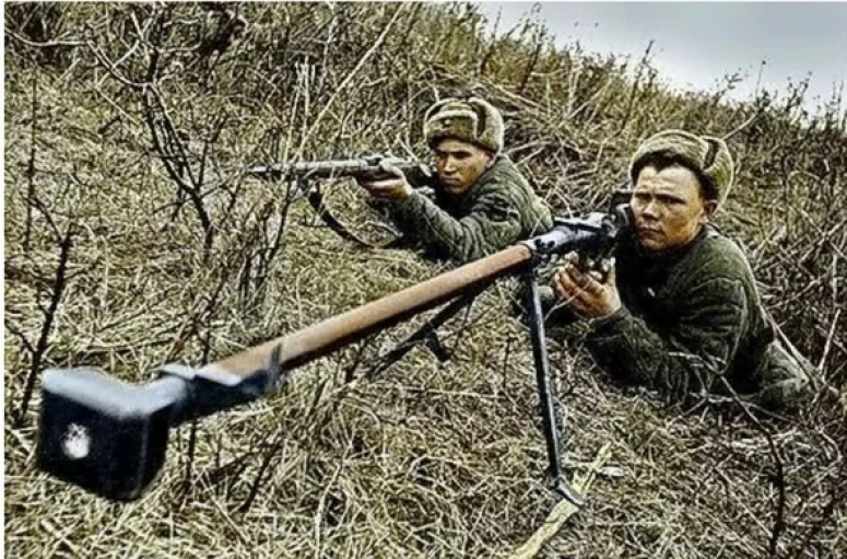 Почему нам редко показывают армию, которая ломала Блицкриг? Цветные кадры РККА осени 1941г.