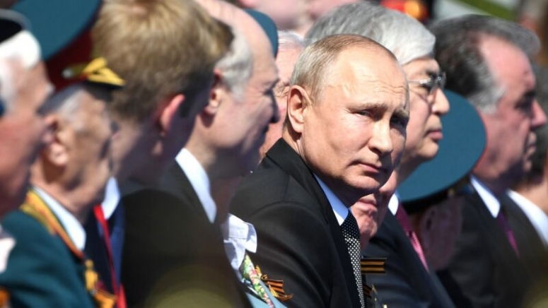 Путин объяснил, почему Запад намеренно искажает правду о Второй мировой войне
