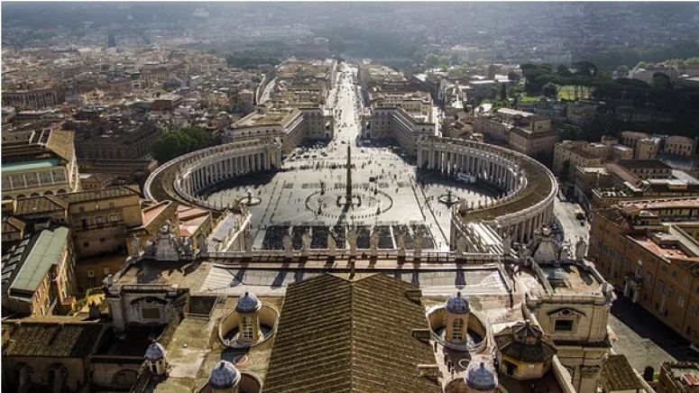 «Теория заговора» и Ватикан